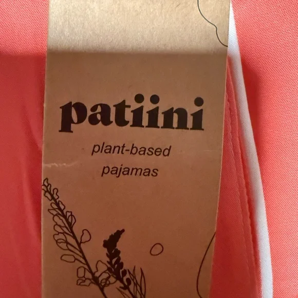 Women's Coral Pajama Top with White Piping NWT - Picture 4 of 5